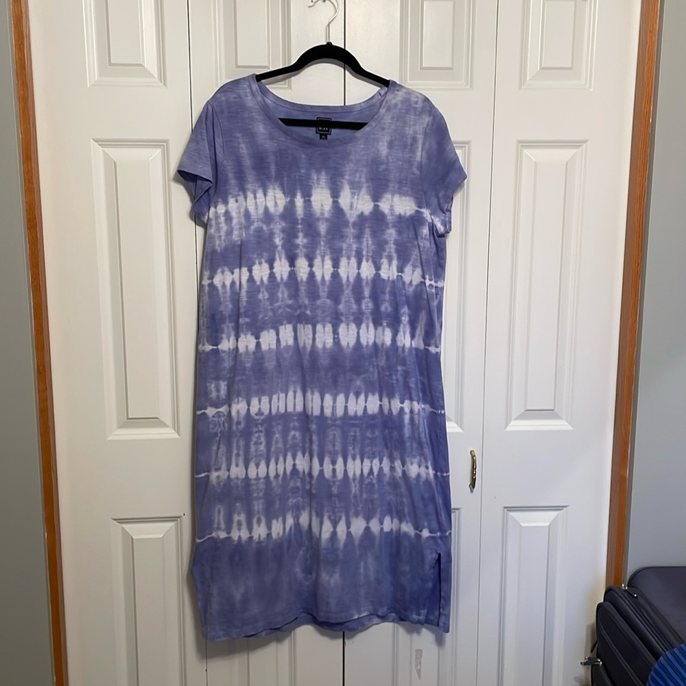 XL Gap purple tie dye dress. Perfect for beach cover-up or casual summer dress.